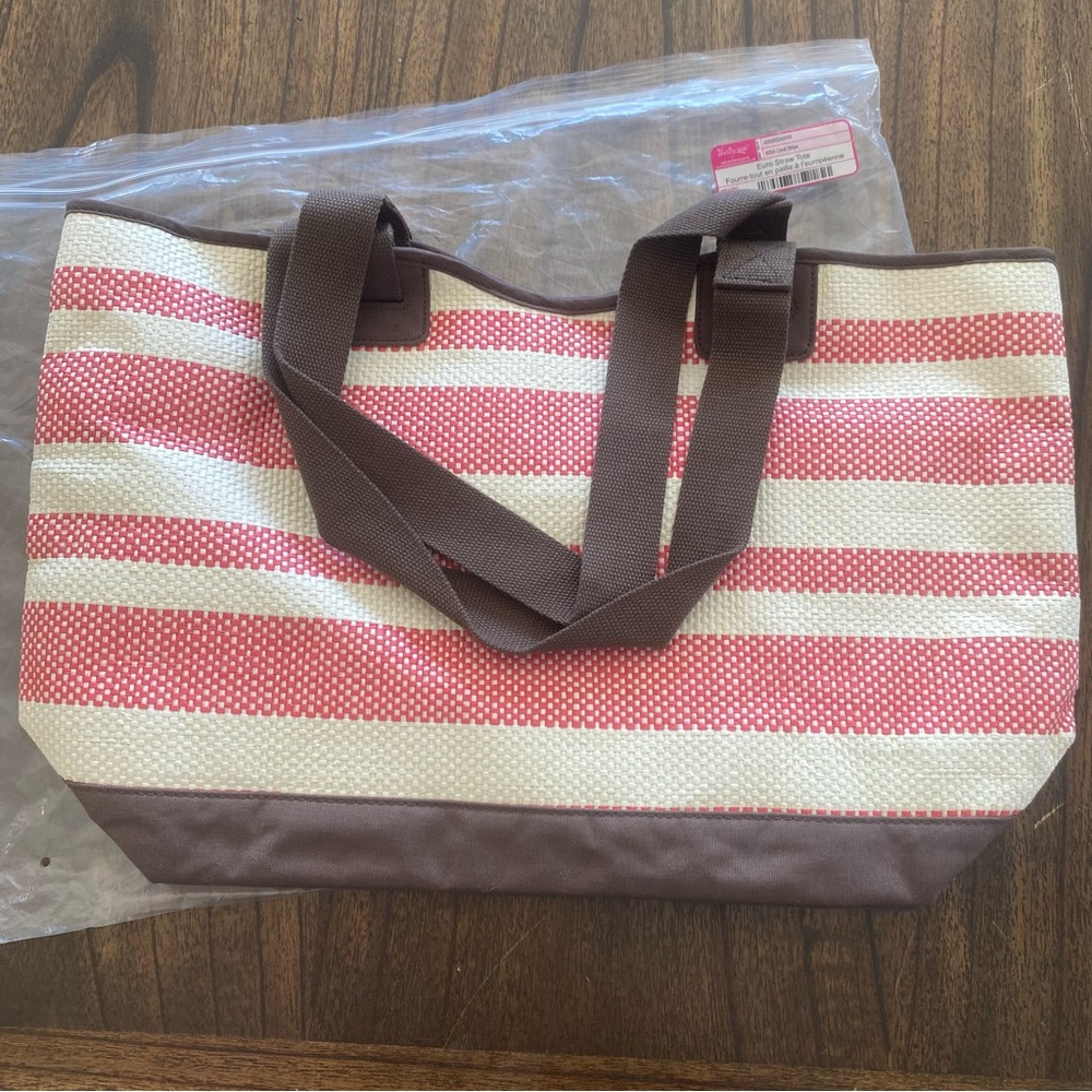 Thirty One Euro Straw Tote Bag Coral & Cream Stripe
- Dark Brown & Pink NEW!!